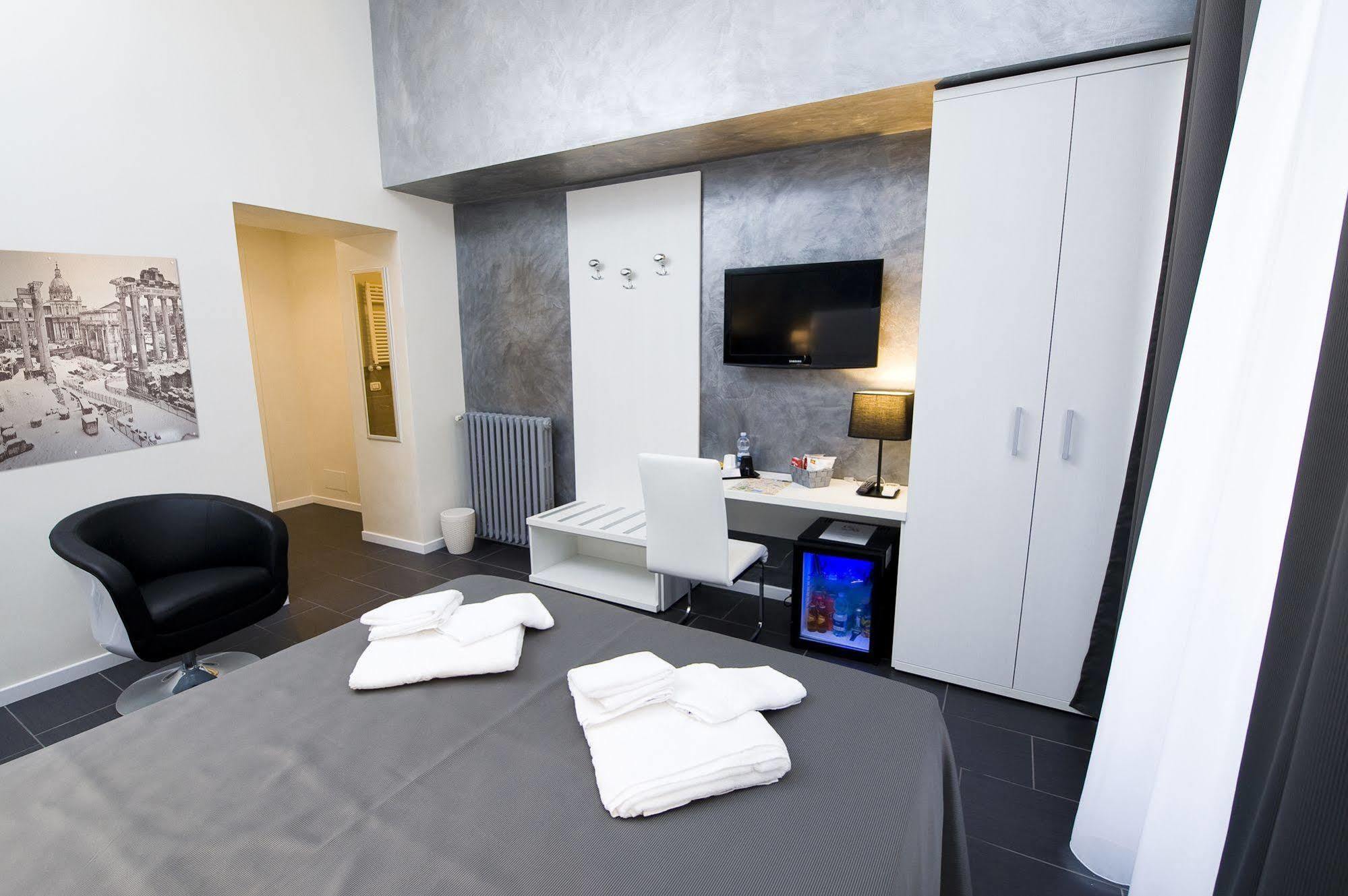 Grey&White Hotel Roma Exterior foto